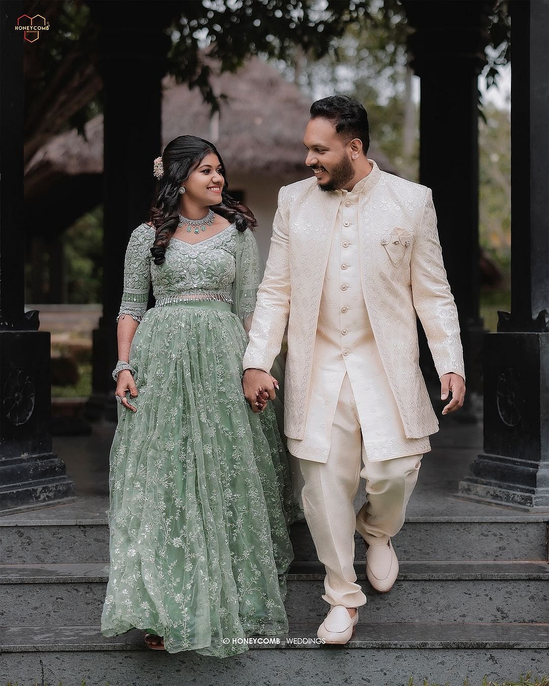 മുറപ്പെണ്ണിന്റെ കൈപിടിച്ച് കാർത്തിക് സൂര്യ, വിവാഹനിശ്ചയ ചിത്രങ്ങൾ
